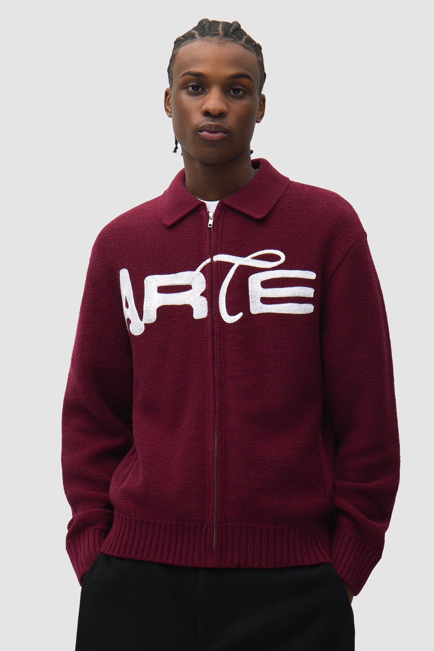 Arte Antwerp Stencil Zip Cardigan bordeaux — lookbook face