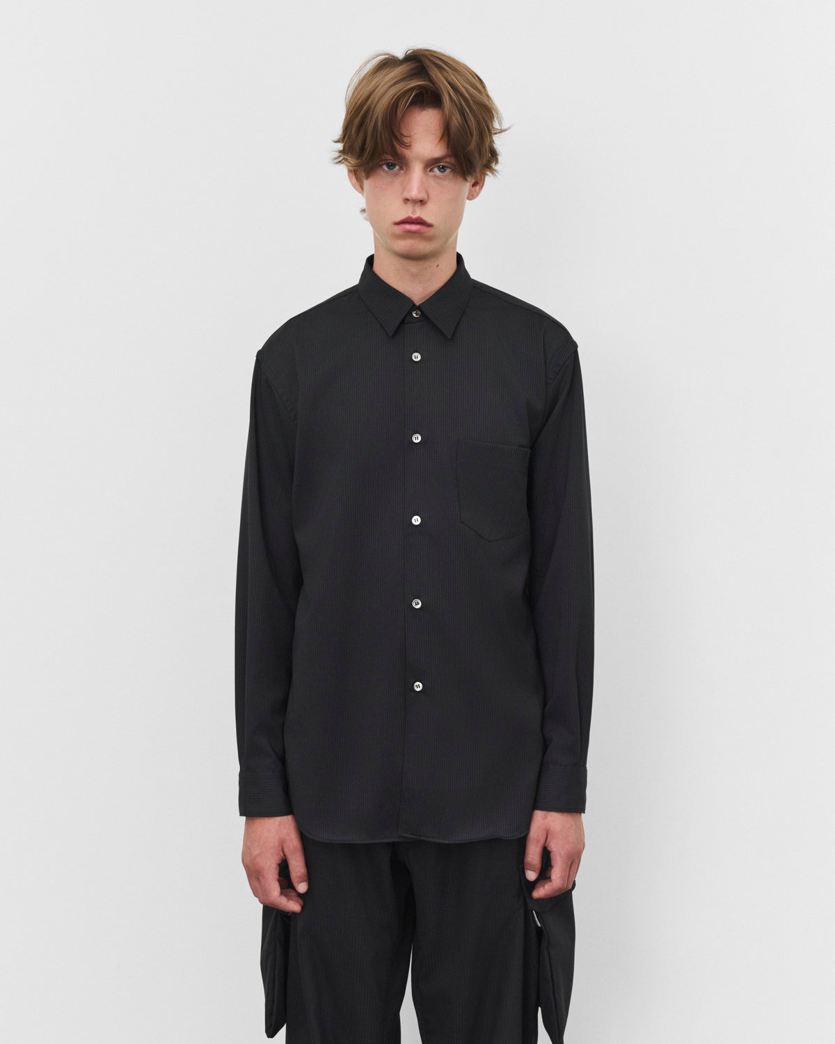 Comme Des Garçons Shirt chemise pinstripe noire — lookbook face