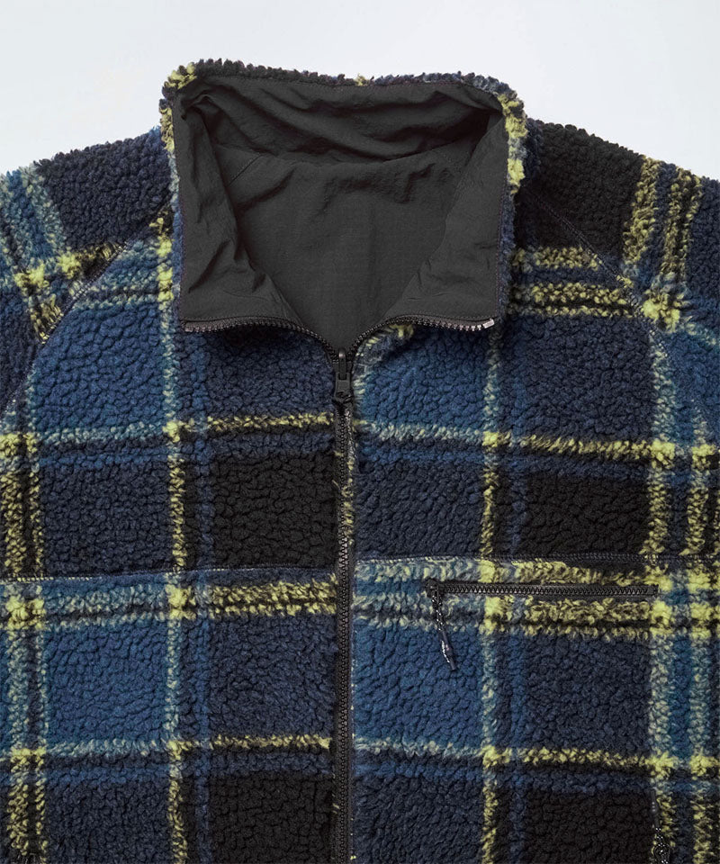 Gramicci Reversible Sherpa Plaid Jacket Carreaux / noir — porté