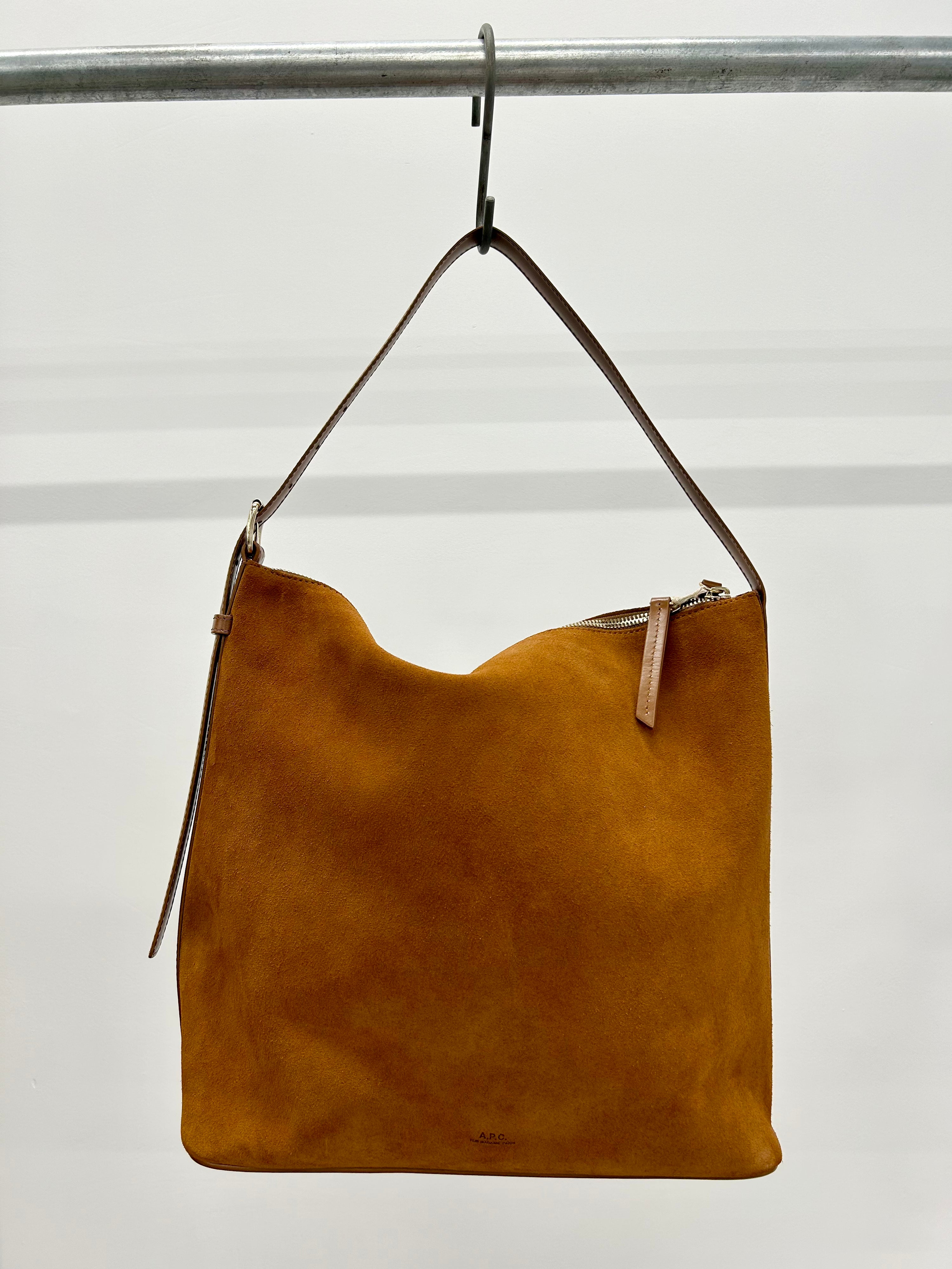 APC - Sac à Main Vera - Cuir Velouté Camel