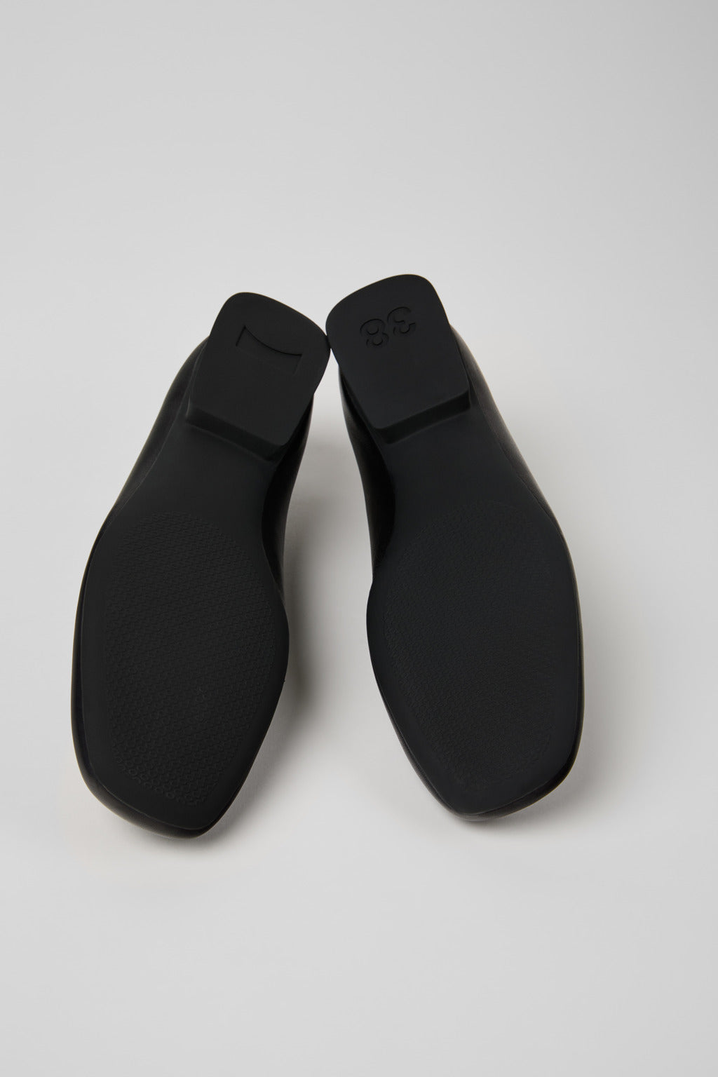 Camper Casi Myra Noir — profil