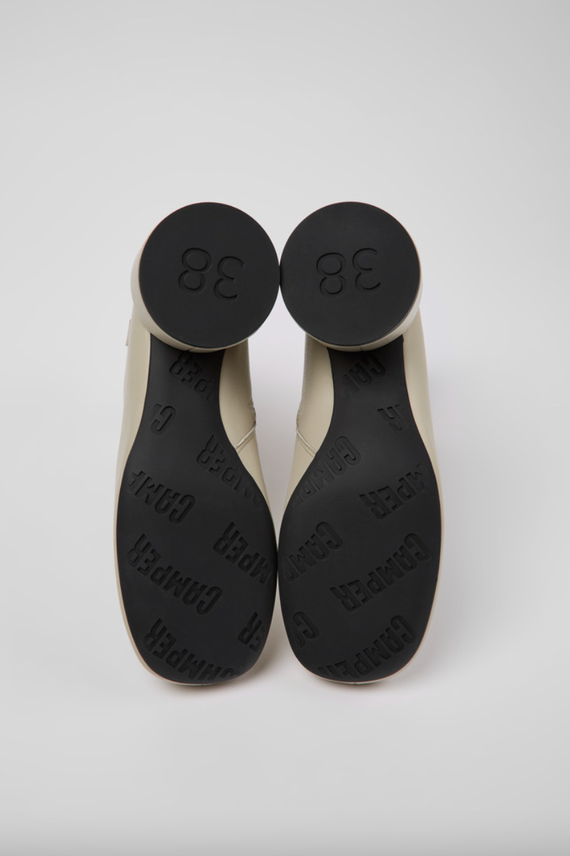 K400712-006_DF-camper-nikki-bottines-cuir-beige-creme-hiver-femme-women-talon-rond-cilyndre-AW23-FW23-side