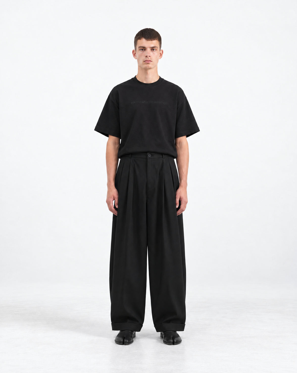 Maatroom T-shirt Izanaghi noir – portée, vue de face