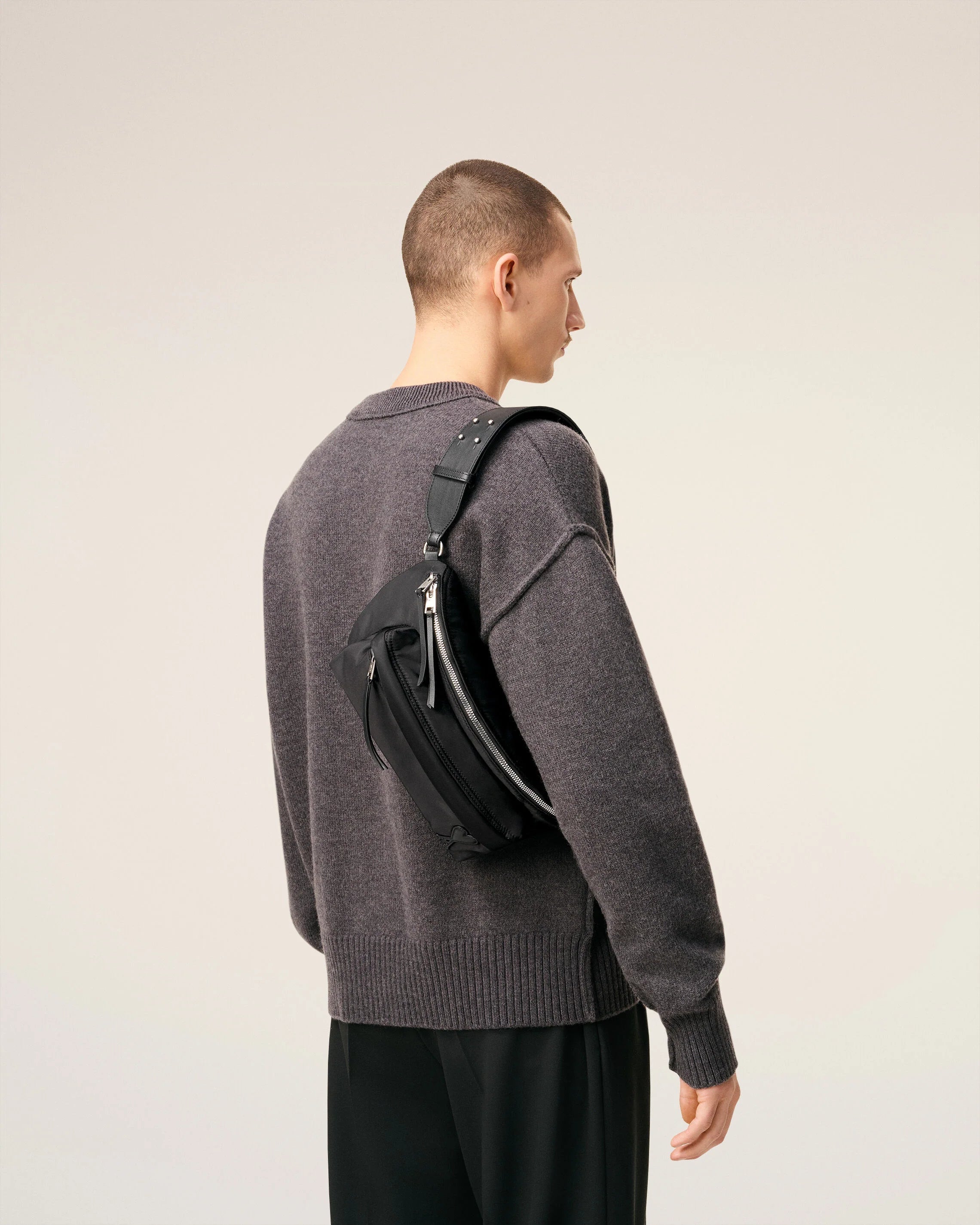 Ami Paris - Banane Marcel en nylon ouatiné - Noir - Accessoires - ULL708