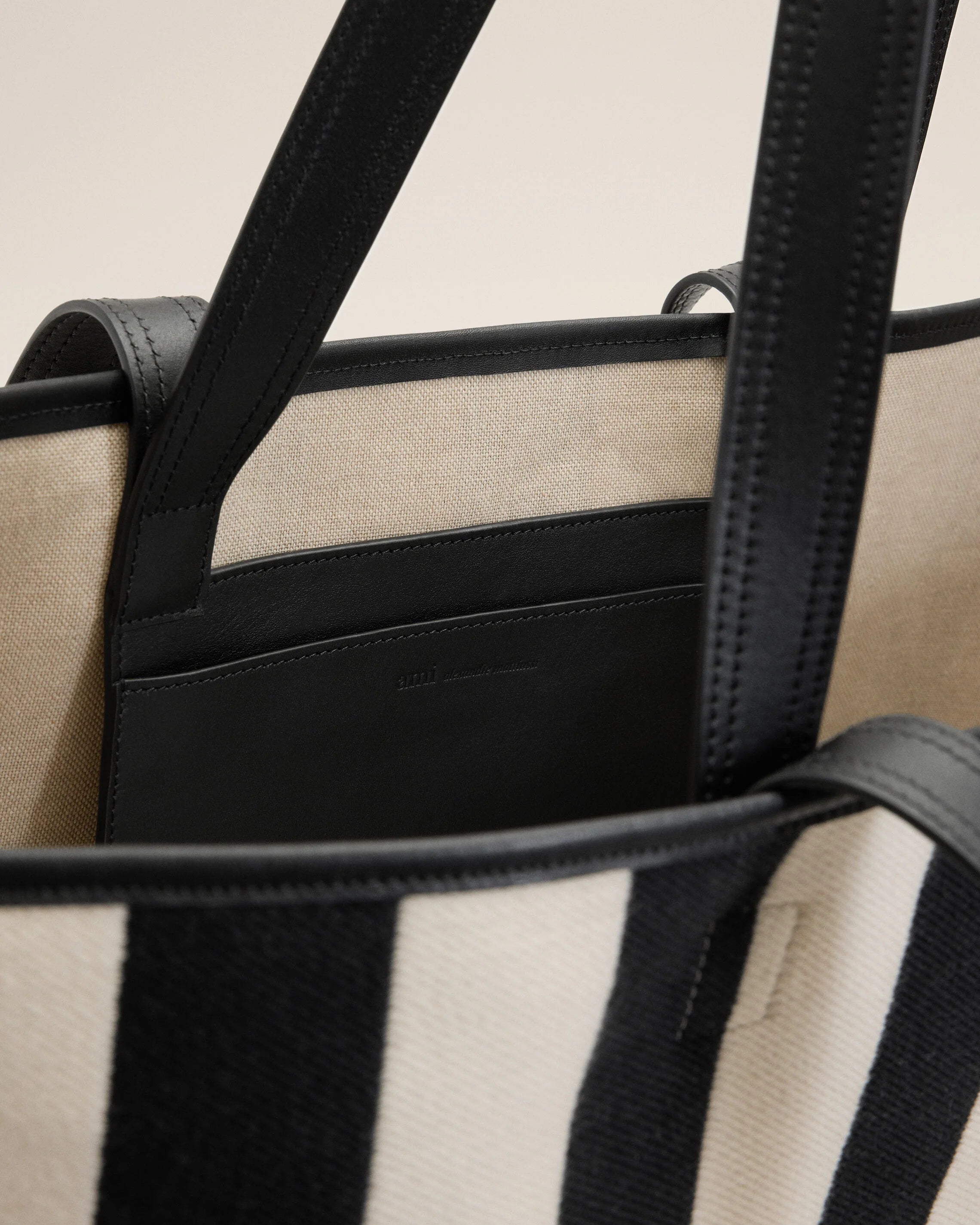 Ami Paris - Cabas Ami de Coeur en toile rayée - Blanc crème/noir-Accessoires-ULL733.AW0026