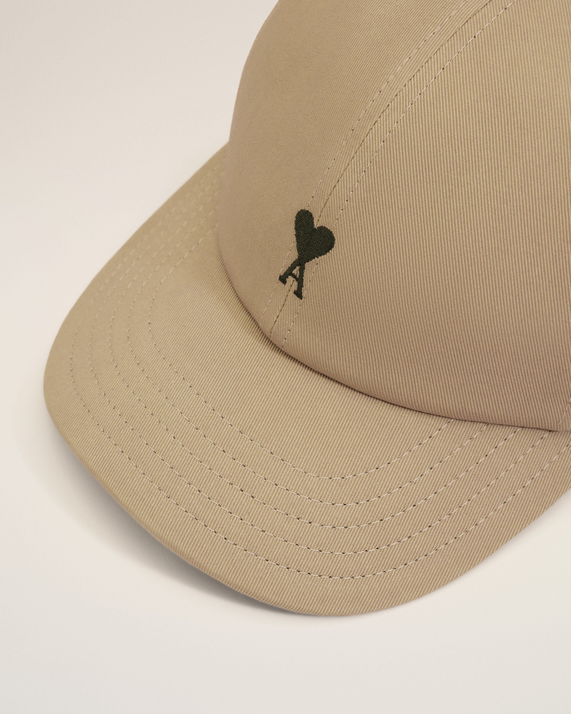 Ami Paris - Casquette Ami de Coeur en gabardine de coton - Beige taupe-Accessoires-UCP265.AW0041