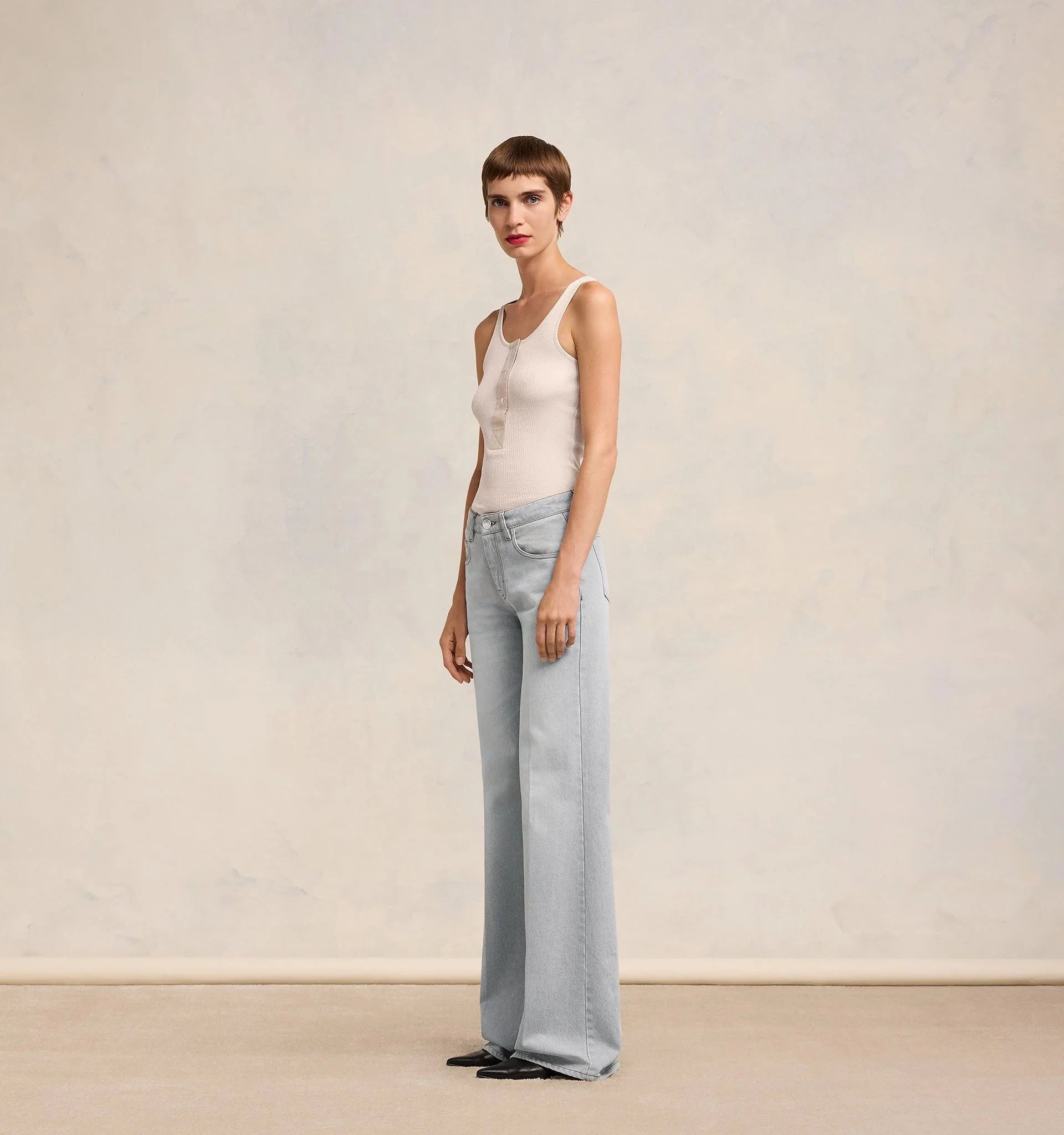 Ami Paris - Jean Flare Fit Avec Fentes - Gris Délavé-Jupes et Pantalons-FTR425.DE0028