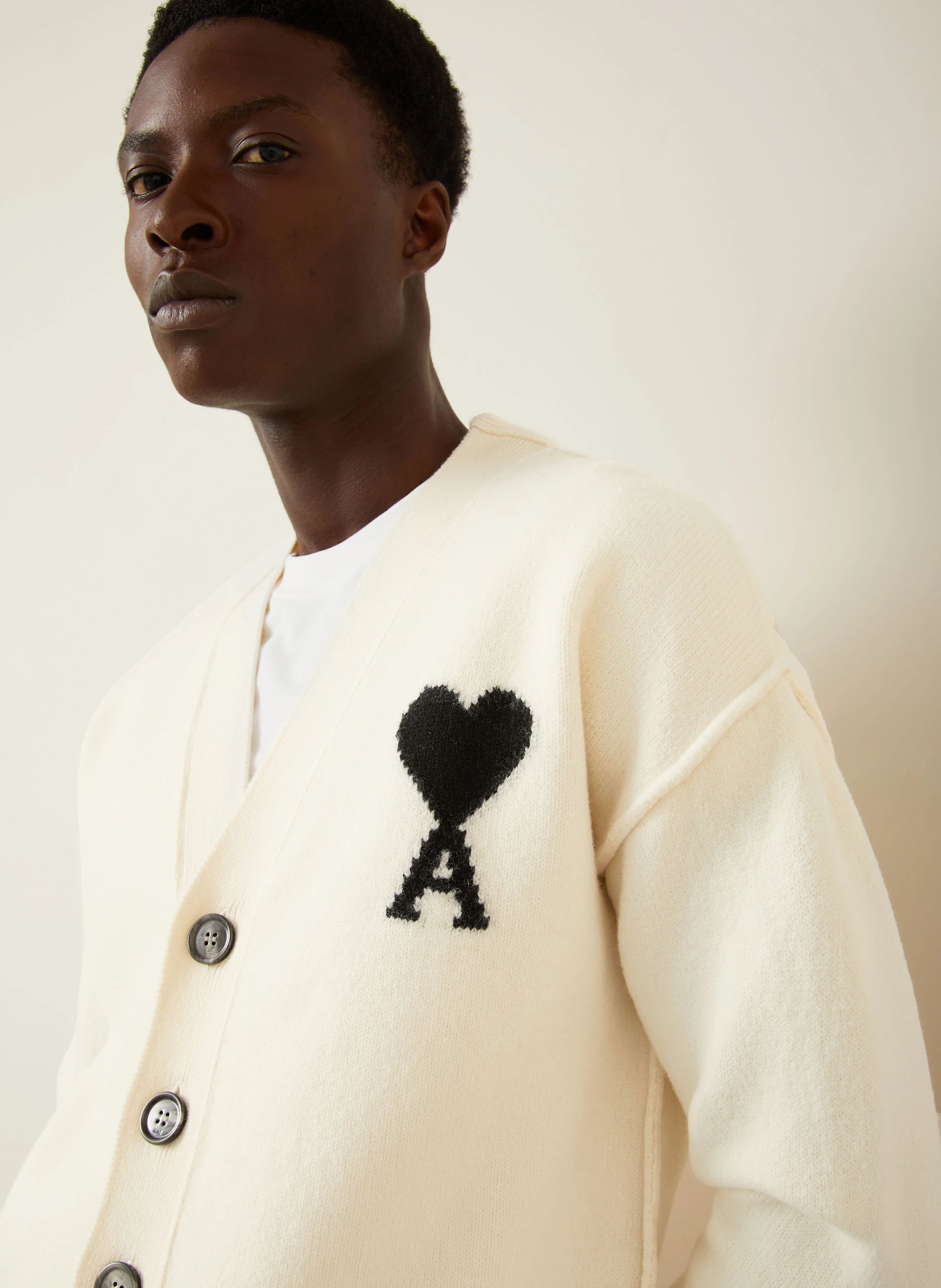 Ami Paris - Cardigan en laine Ami de coeur - Ecru/noir - Pulls et Sweats - UKC367.018