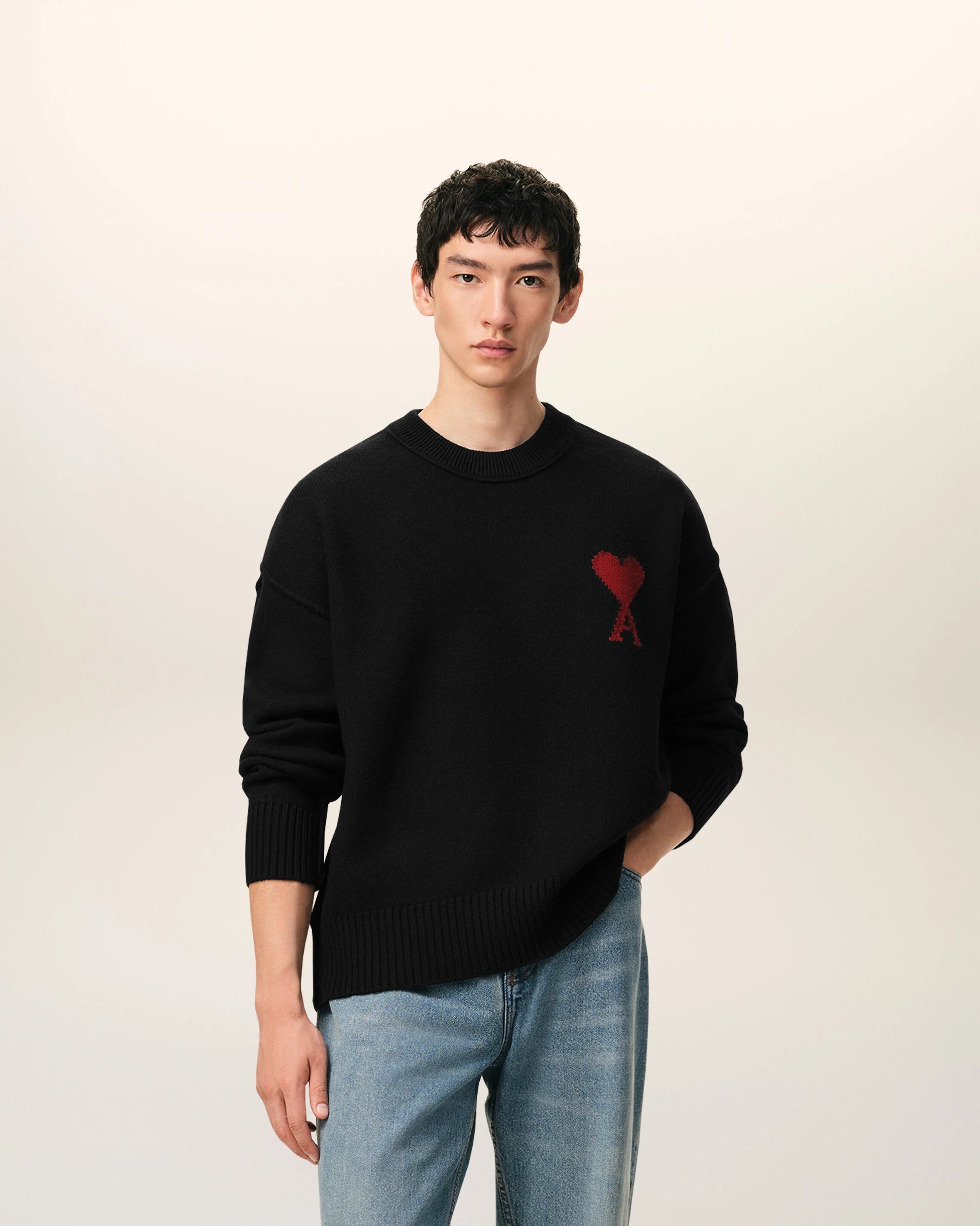 Ami Paris - Pull en laine col rond Ami de Cœur - Noir et Rouge - Pulls et Sweats - UKS838.018
