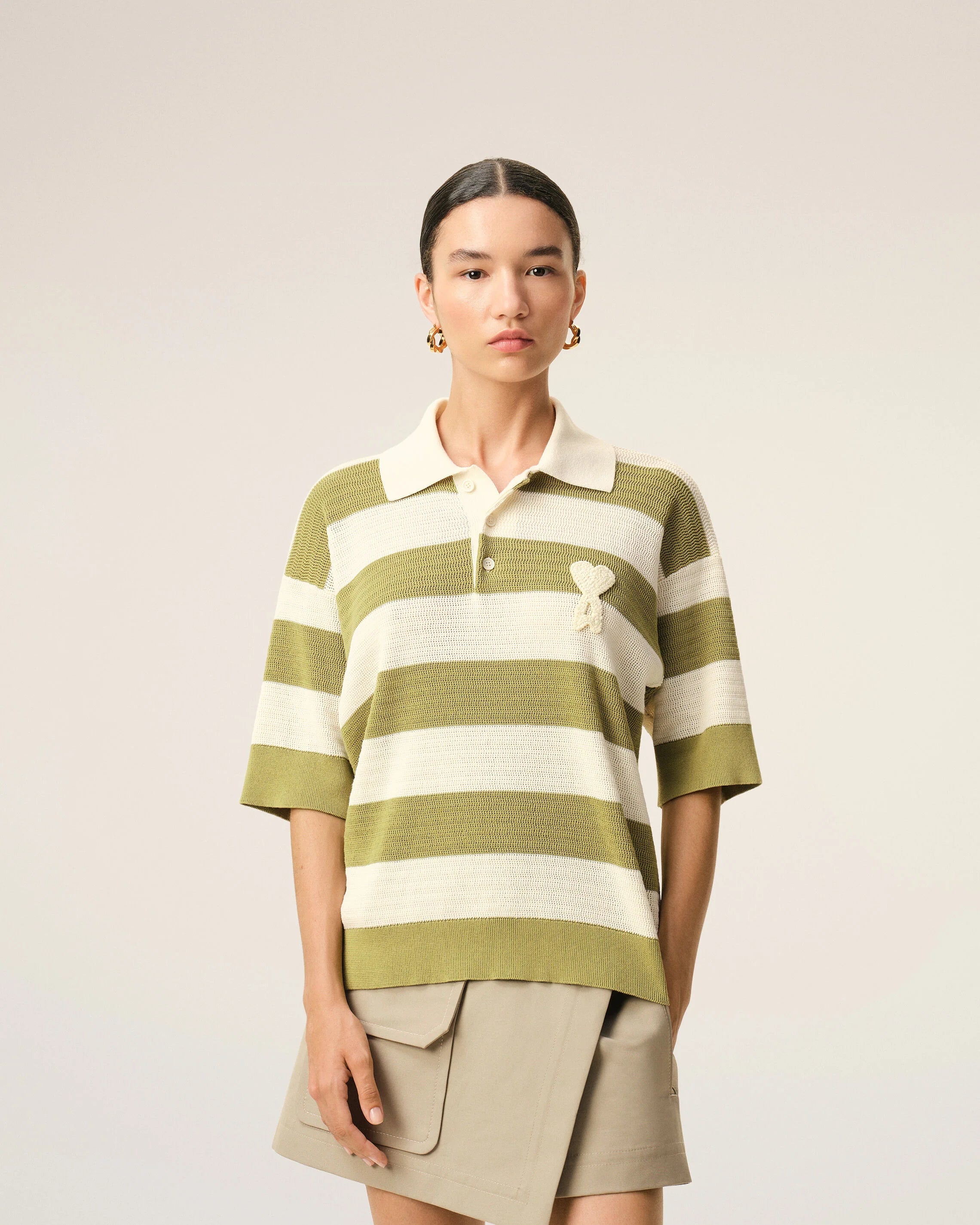 Ami Paris - Polo manches courtes en maille Patch Ami de Coeur - Blanc Crème/Matcha rayé-T-shirts-HPL432.KN0153