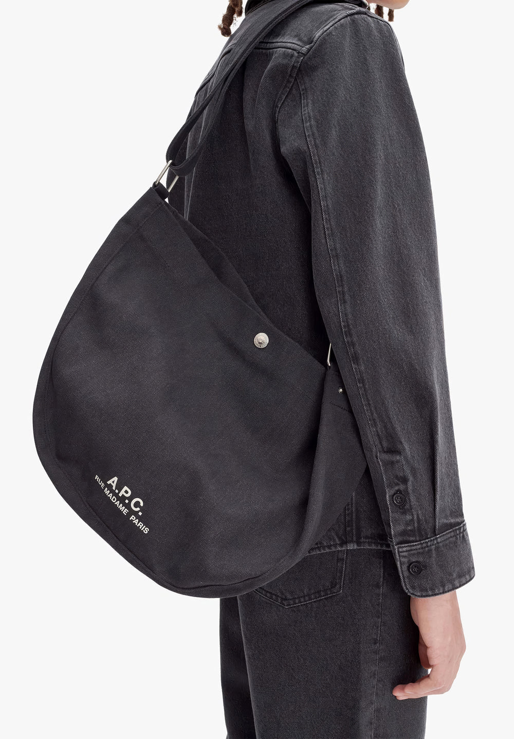 A.P.C - Besace Journal en toile épaisse recyclée - Noir - Accessoires - 