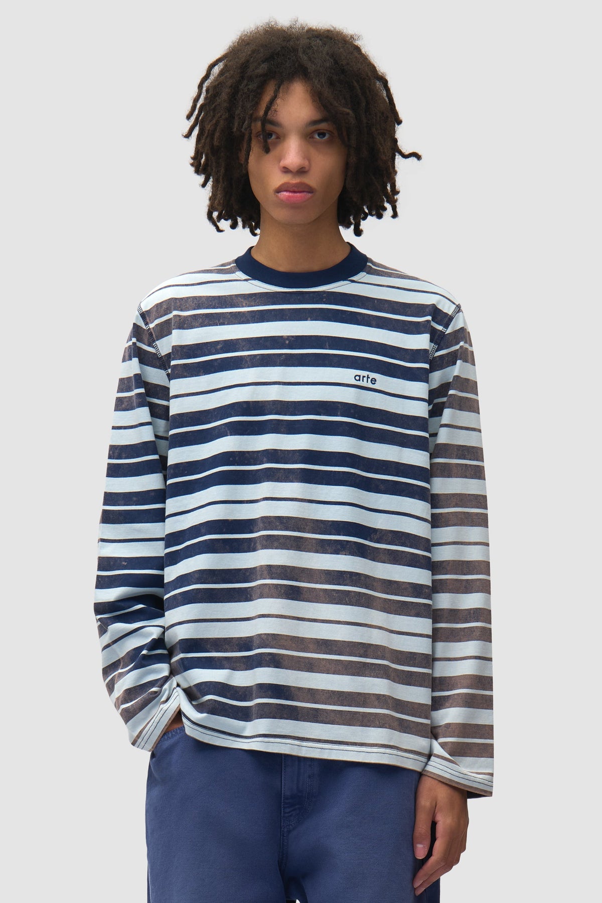 Arte Antwerp AW26 Sunfade Striped Longsleeve navy bleu clair — lookbook
