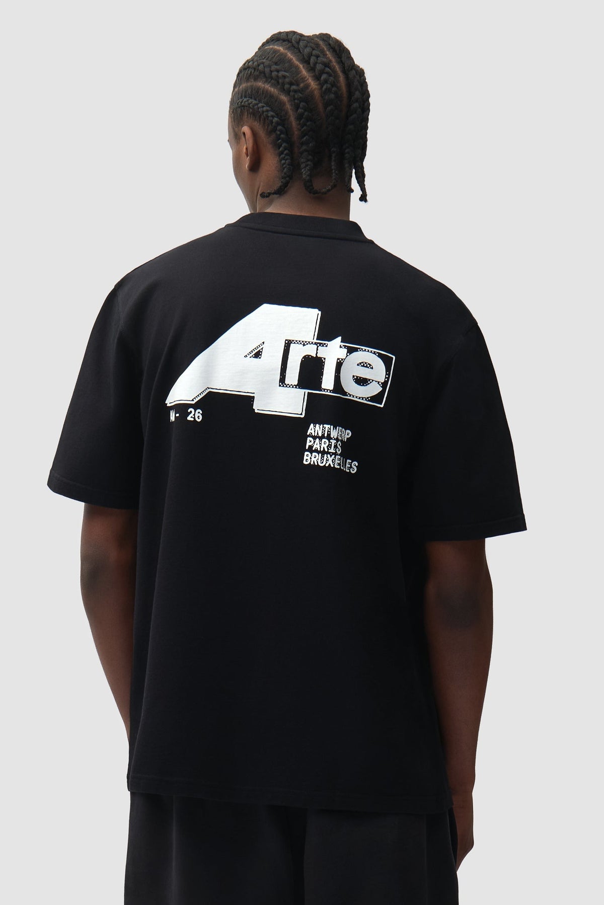 Arte Antwerp T-shirt Big A noir – porté de dos, plan buste