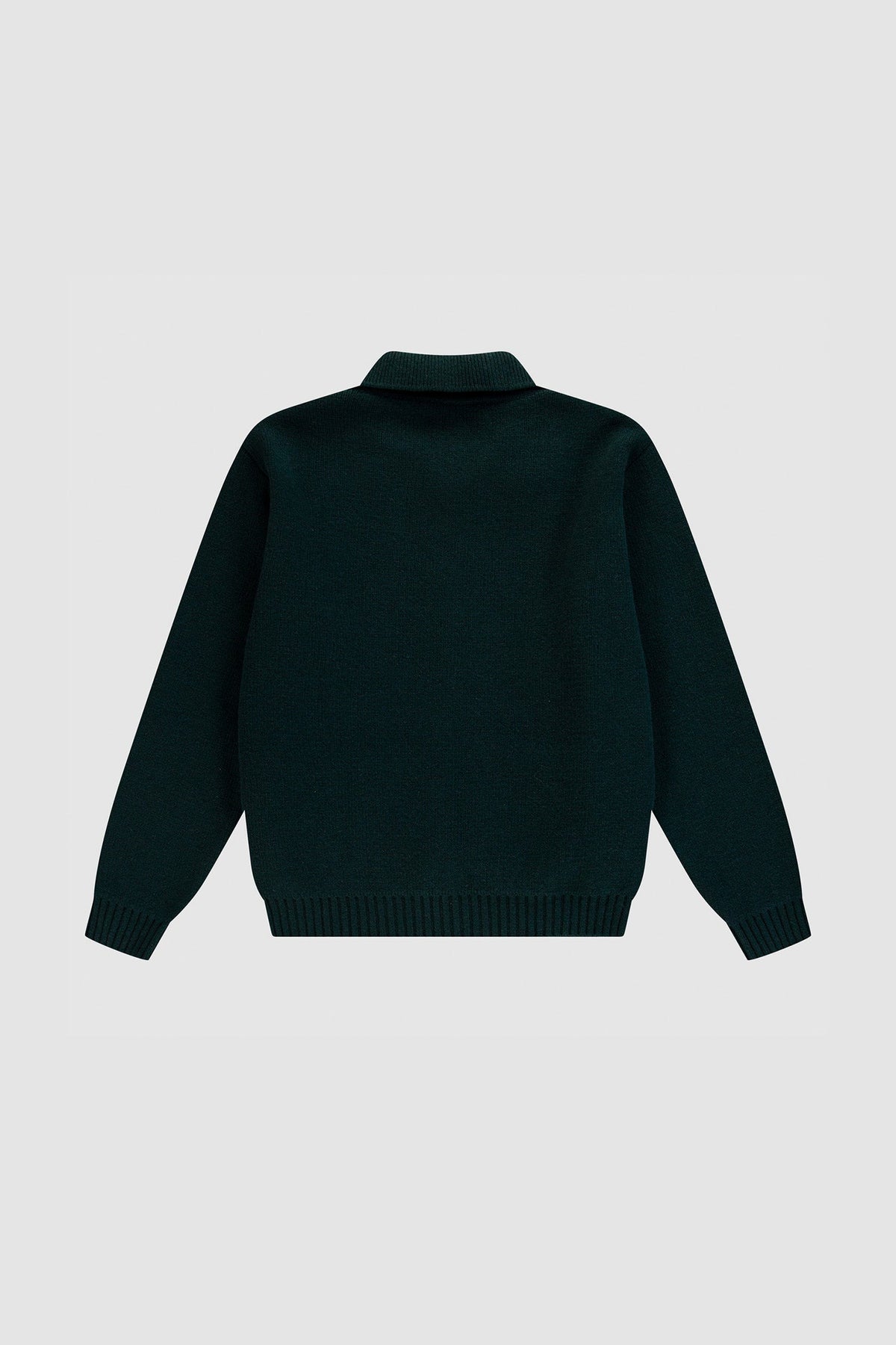 Arte Antwerp Cardigan mit Reißverschluss Cable Knit grün – Packshot Rückseite auf grauem Hintergrund