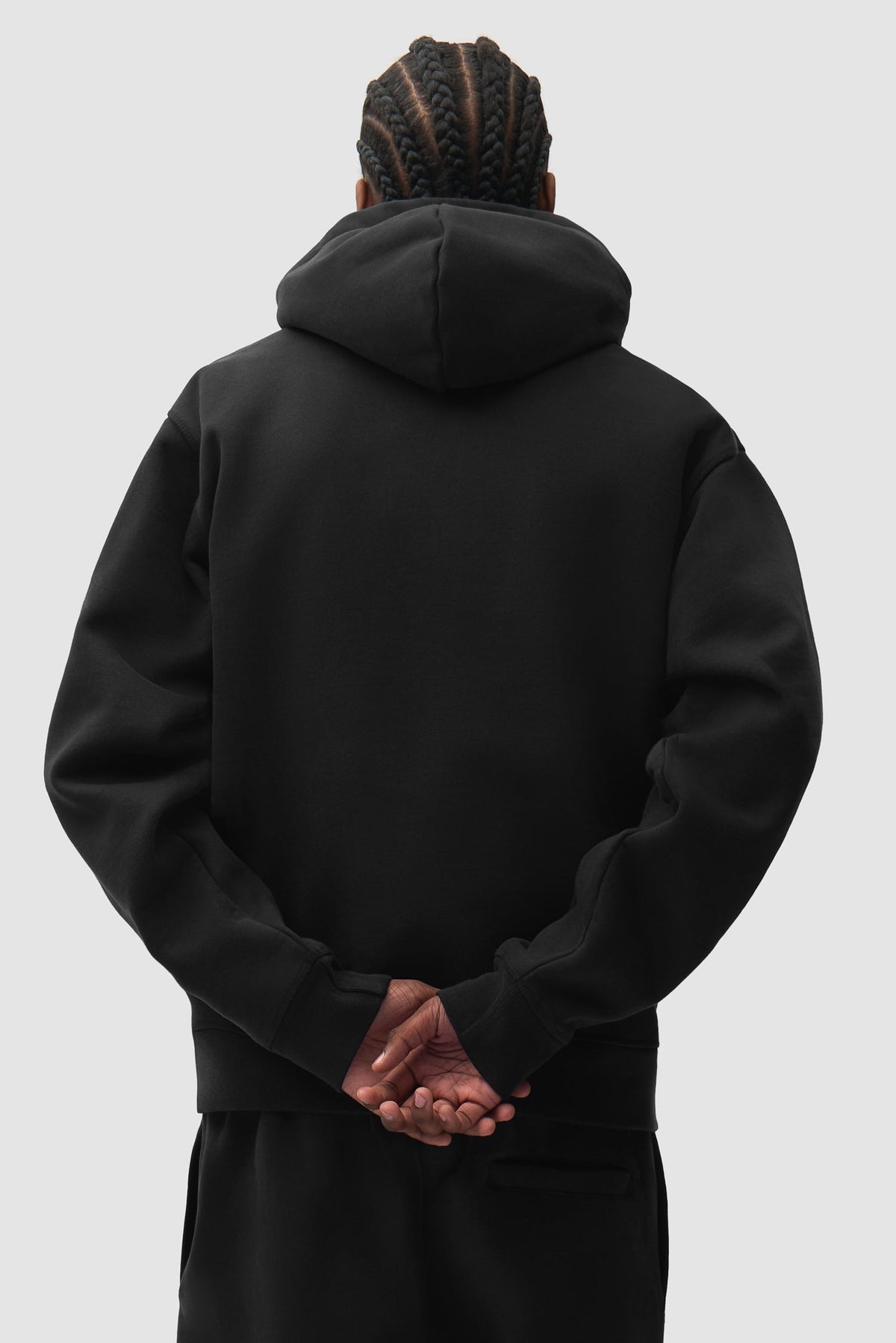 Arte Antwerp Sweat à capuche Cor noir – porté de dos, plan buste