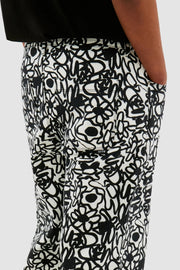 Arte Antwerp - Allover Flower Pants - Black/White - Pantalons et Shorts - AW24 - 044P