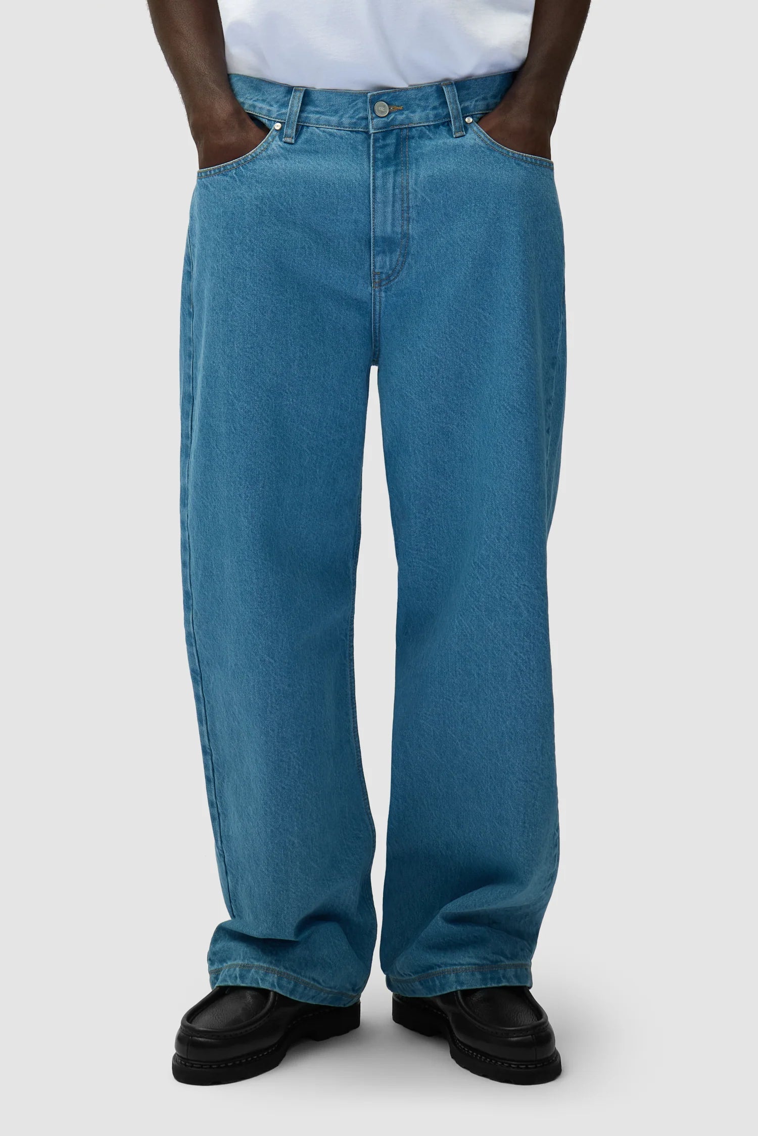 Arte Antwerp - Back Pocket Graphic Pants - Bleach - Pantalons et Shorts - AW25 - 080P - 28 - BLEACH