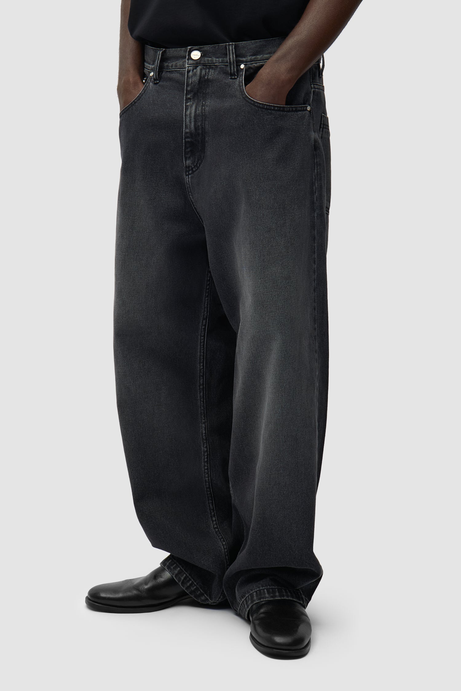 Arte Antwerp – Fade Wash Baggy Pants Black - Pantalons et Shorts - SS26-022P