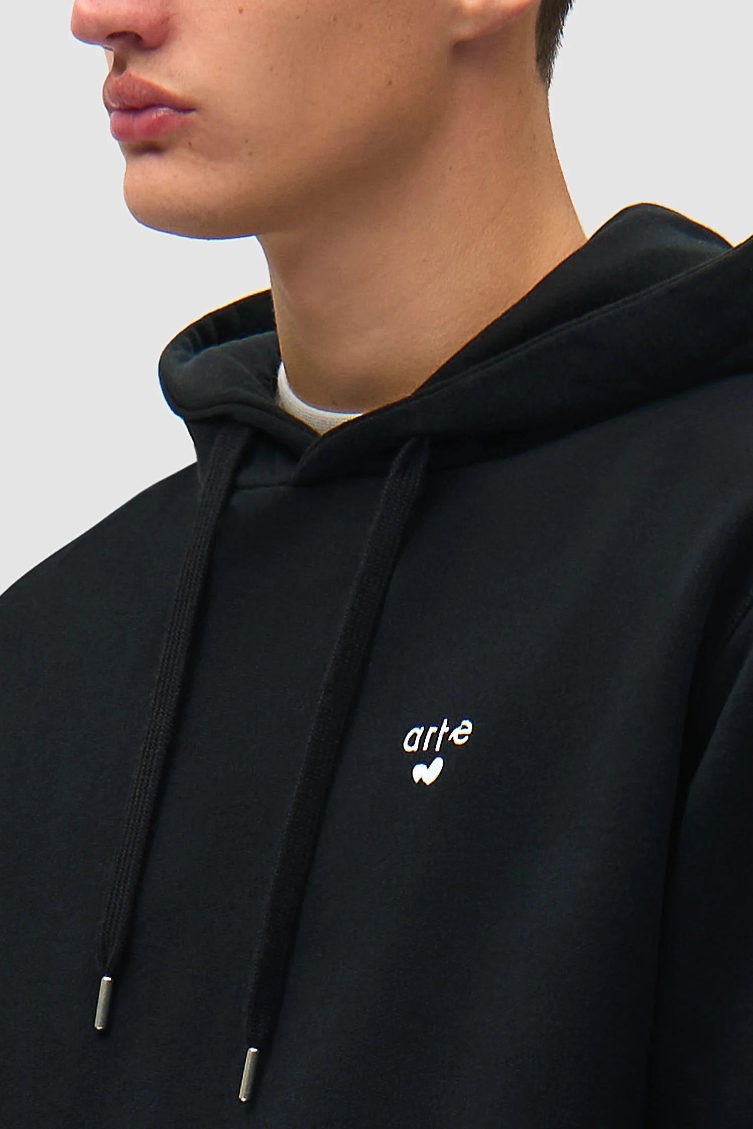 Arte Antwerp – Heart Logo Hoodie Black - Pulls et Sweats - SS26-133H
