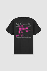 Arte Antwerp - Teo Back Runner T-shirt - Noir-T-shirt-SS24-022T