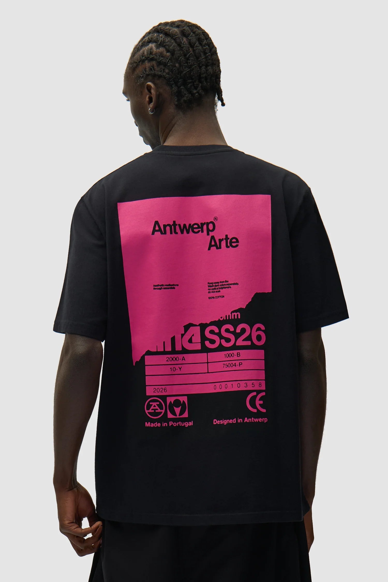 Arte Antwerp – Back Poster T-shirt Black - T-shirts - SS26-099T