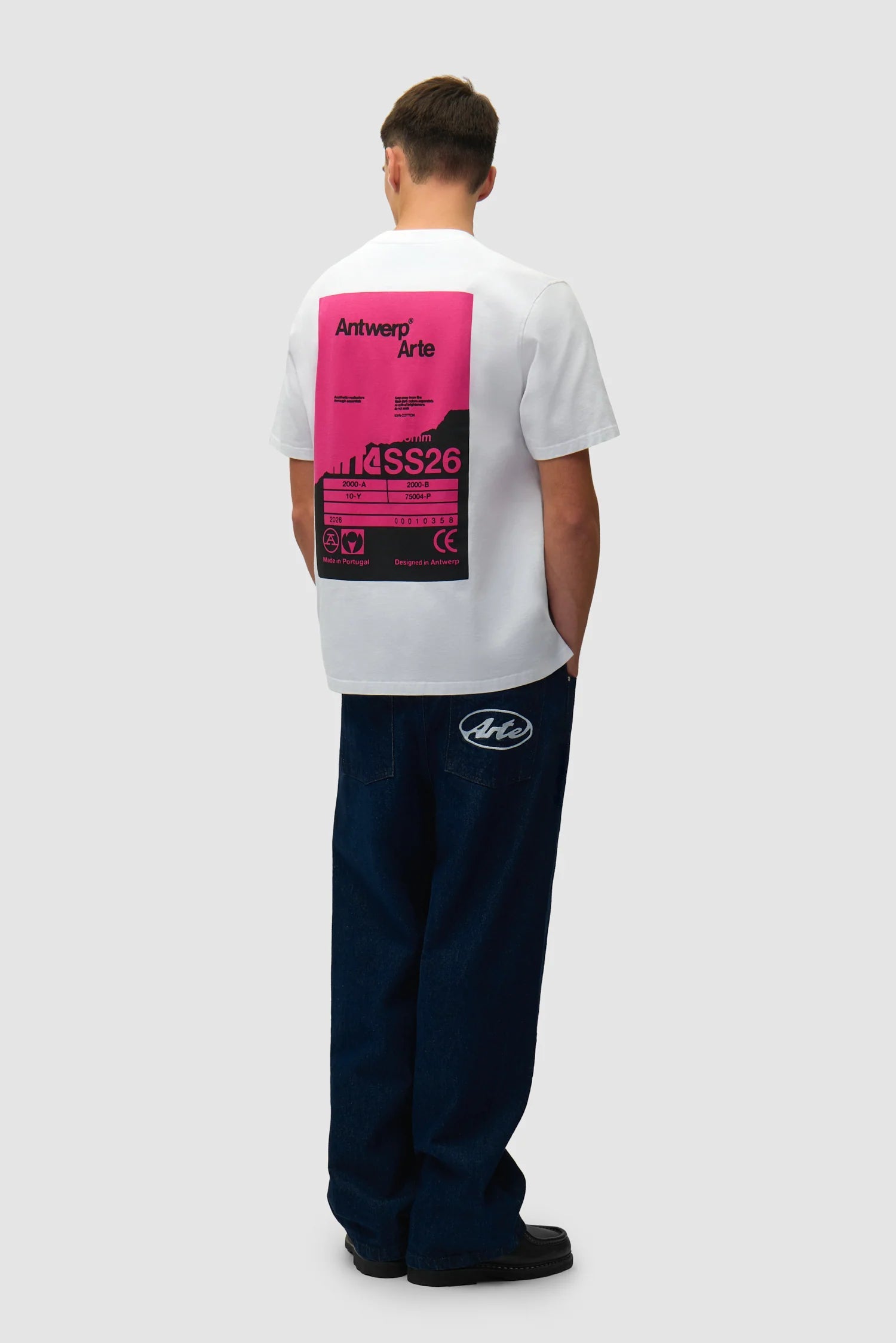 Arte Antwerp – Back Poster T-shirt White - T-shirts - SS26-099T