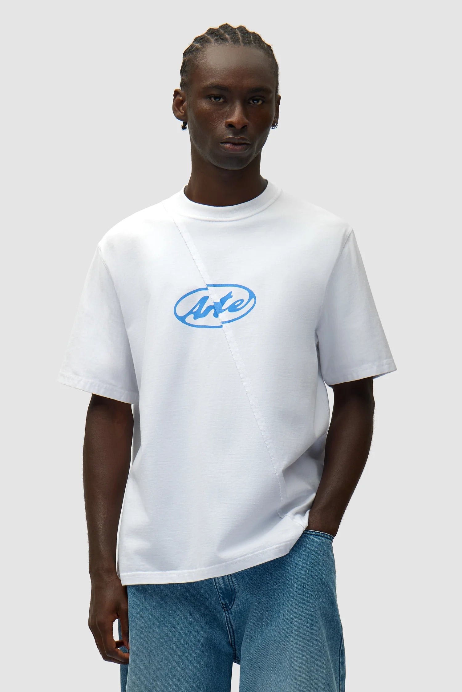 Arte Antwerp – Circle Logo T-shirt White - T-shirts - SS26-107T