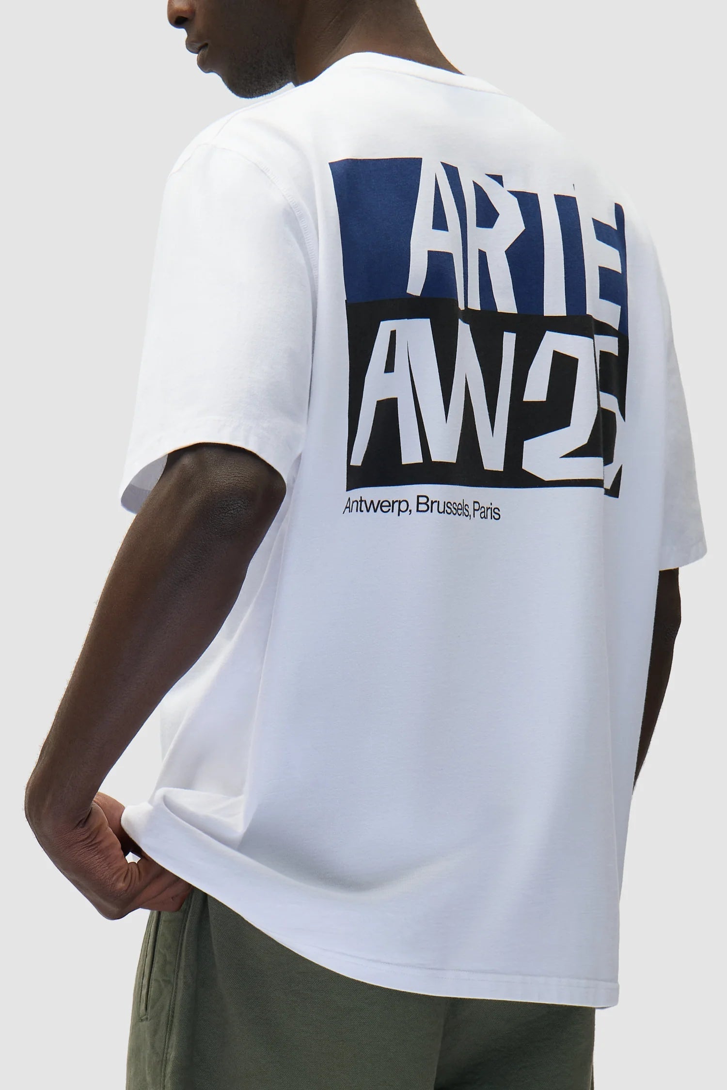 Arte Antwerp - Cut Out Print T-shirt - White - T-shirts - AW25-221T-S-WHITE