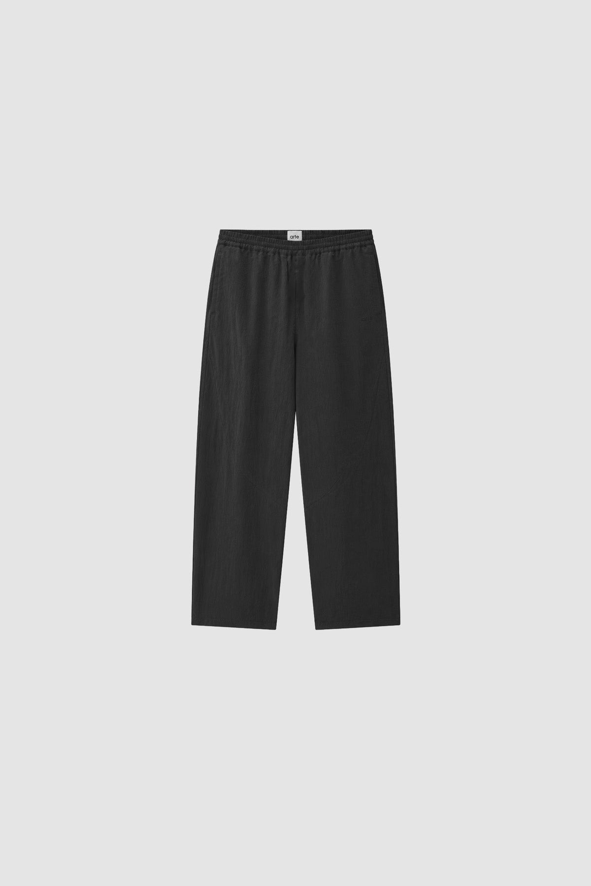 Arte Antwerp Jogginghose Uniform schwarz – Packshot Vorderseite auf grauem Hintergrund