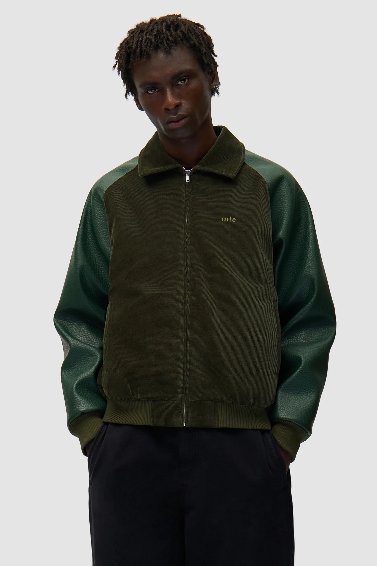 Arte Antwerp - Varsity Jacket - Green - Vestes et Manteaux - AW25-260J-M-GREEN