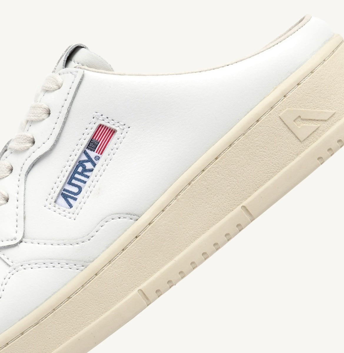 Autry - Medalist Mules - Blanc--MULM-LL15