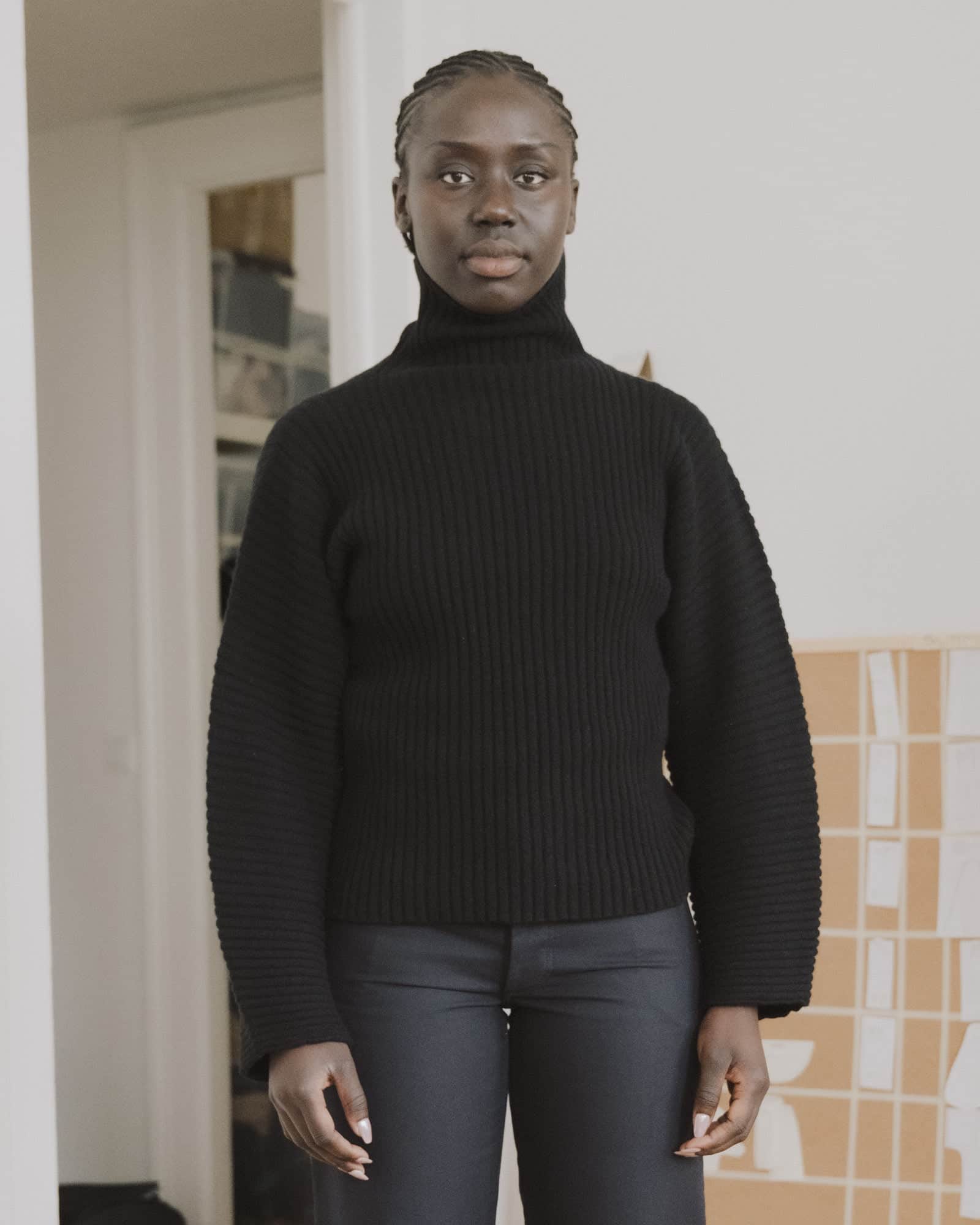 Baserange - Kai Turtleneck - Black - Pulls et Sweats - PUKAT-RC-WI25