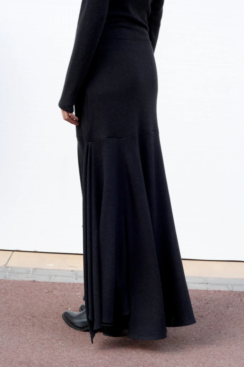 Blacktogrey - Torce Skirt - Black - Jupes et Pantalons - BTG-712