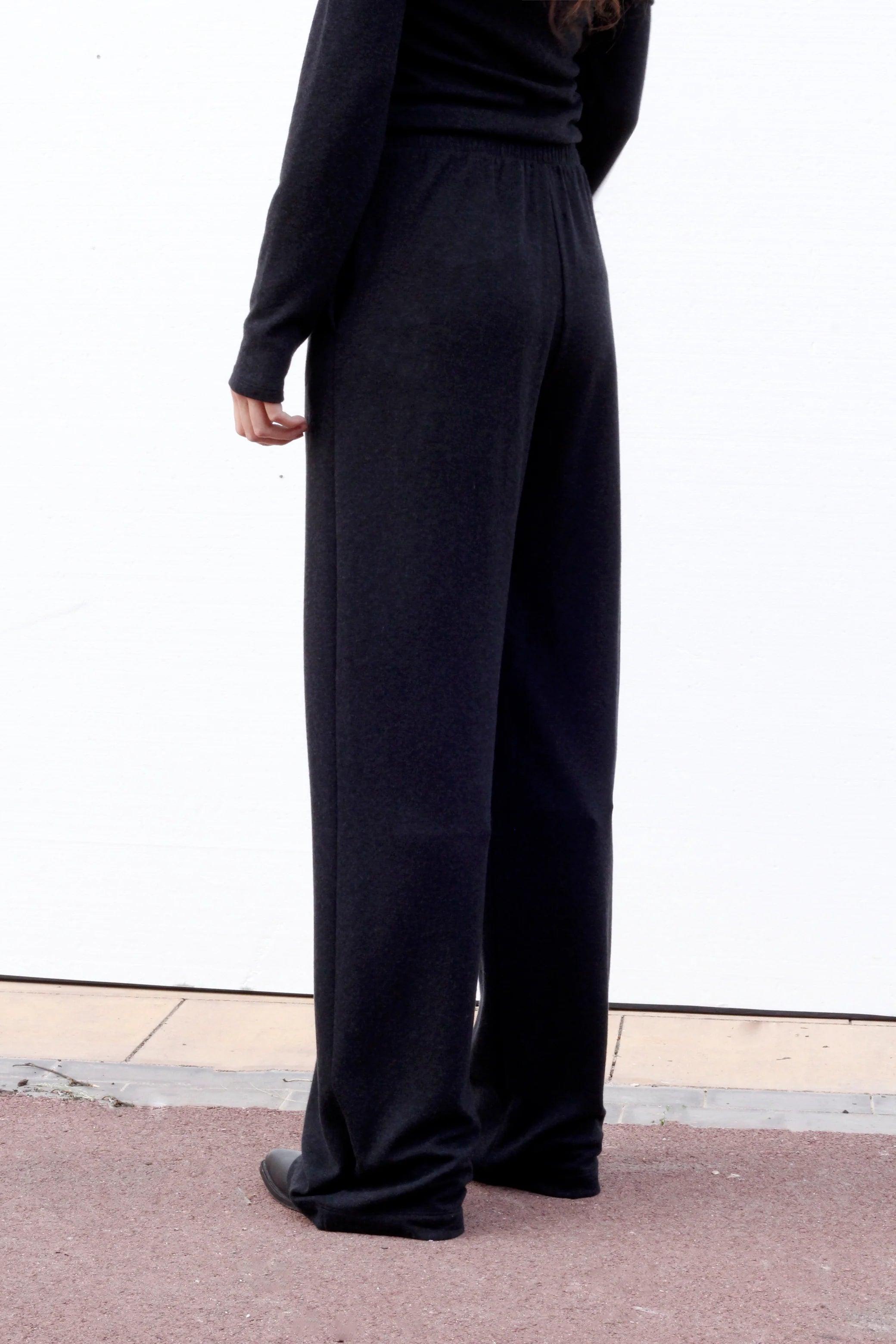 Blacktogrey - Torce Trousers - Black - Jupes et Pantalons - BTG-751