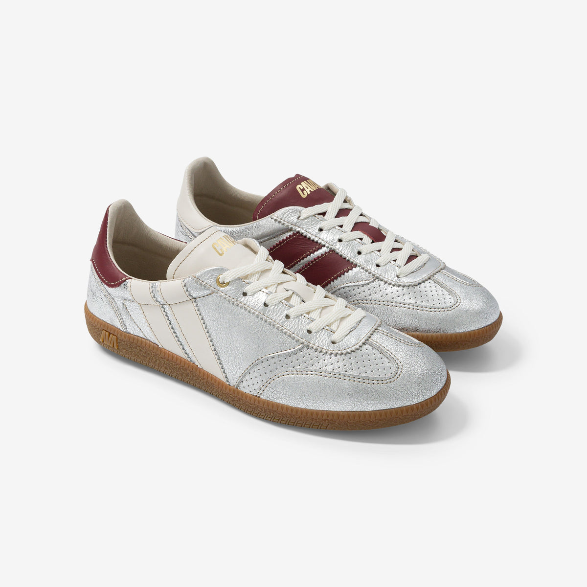 Caval – Baskets Pulse – Frost Light, paire vue de trois quarts