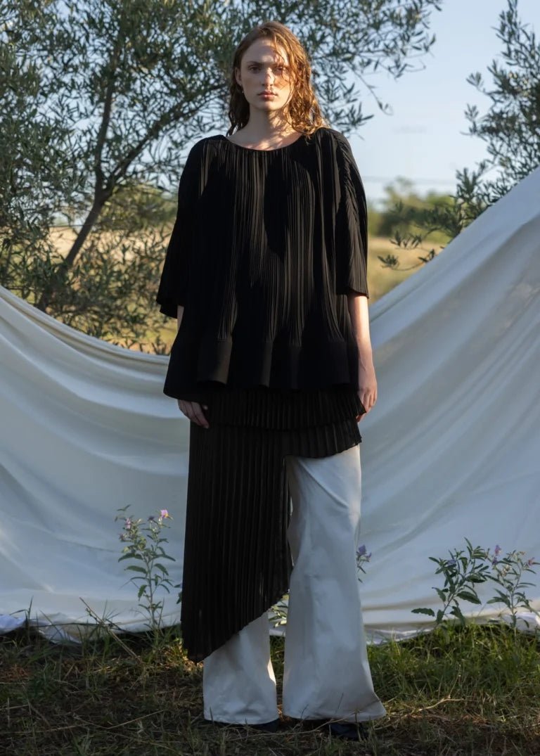 Esthé - Pleated Oversized Peplum Top - Black - Tops - 152 - 3005a