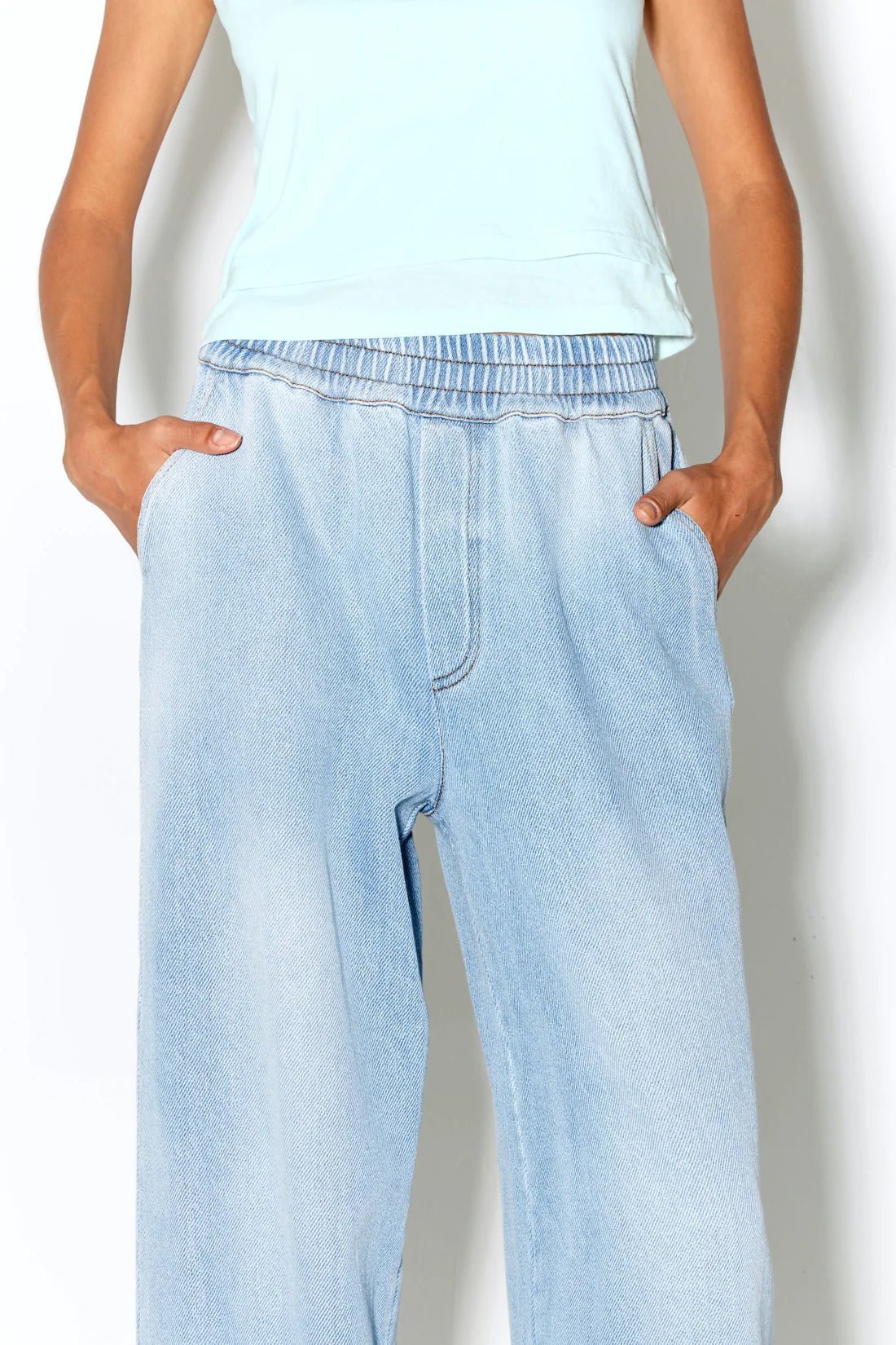 Façon Jacmin - Pantalon Polly en Jean - Light Blue - Jupes et Pantalons - 