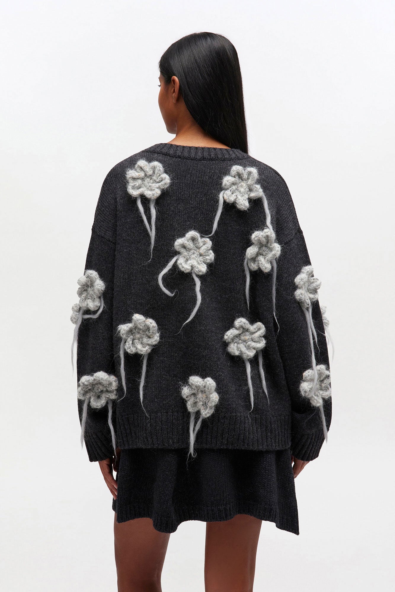 Ganni – Flower Crochet Sweater – Phantom - Pulls et Sweats - GANNI-K2624-252-S/M