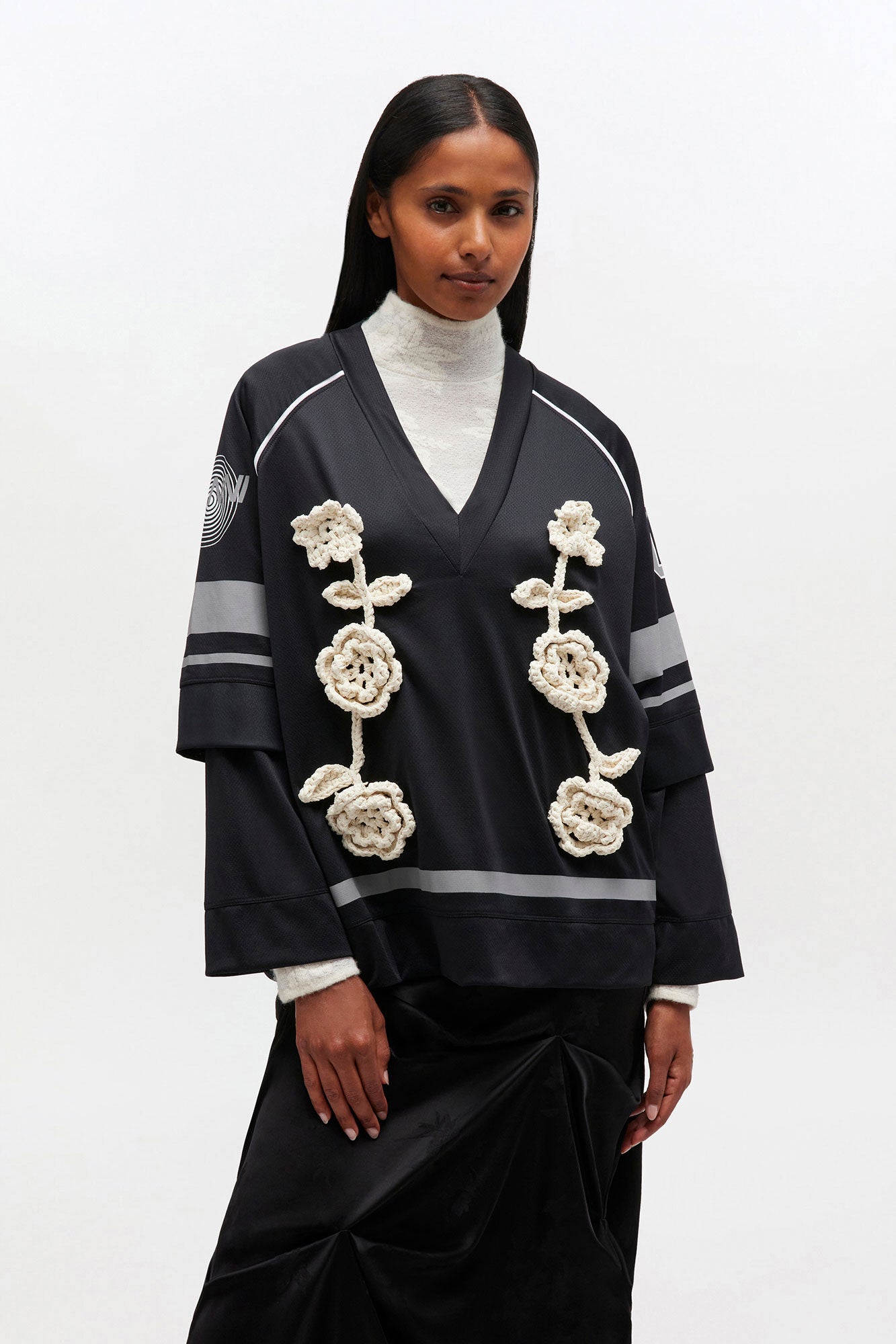 Ganni – Cycora Jersey Oversized Long Sleeve – Black - Tops - GANNI-T4392-099-S/M