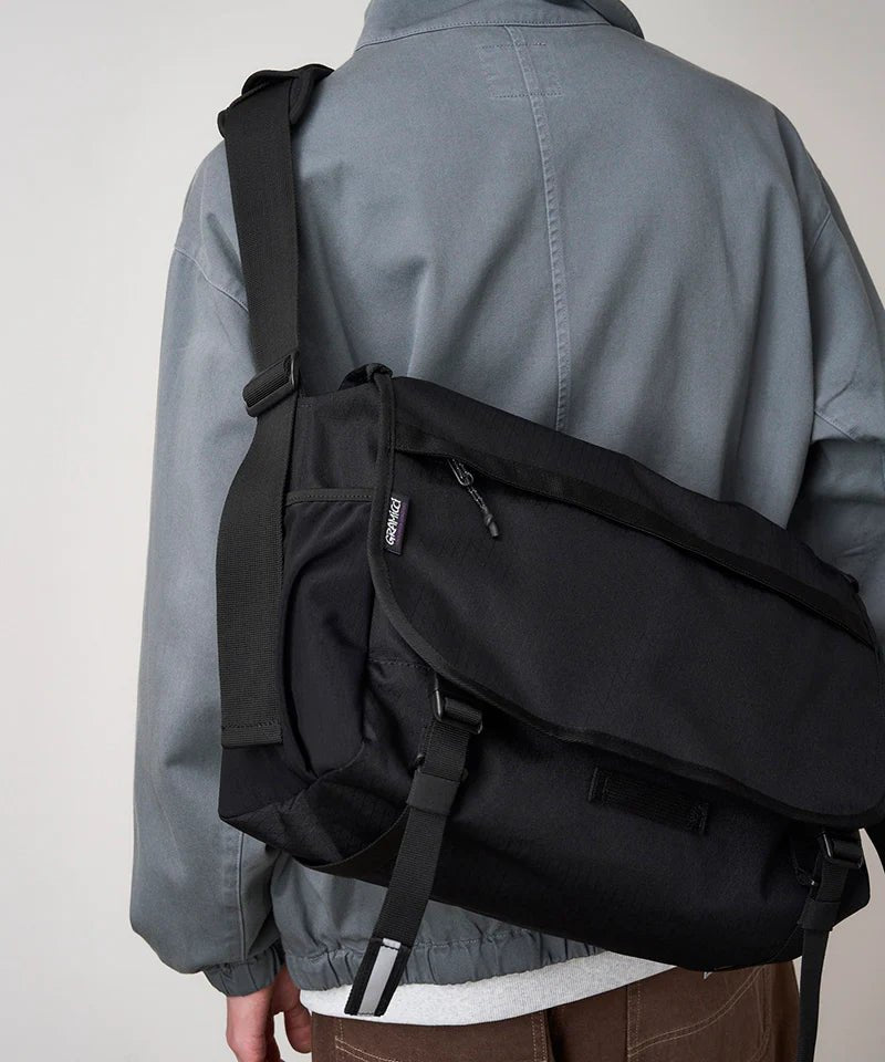 Gramicci – Messenger Bag – Black - Accessoires - G5FB-161-BLACK-F