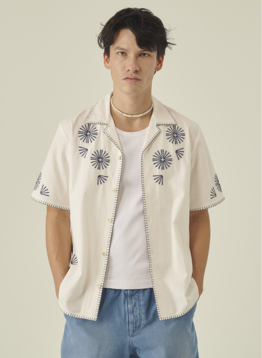 Maison Standards - Chemise Finn Mc Brodée Fleurs - Blanc - Chemises - H125C032BRO01