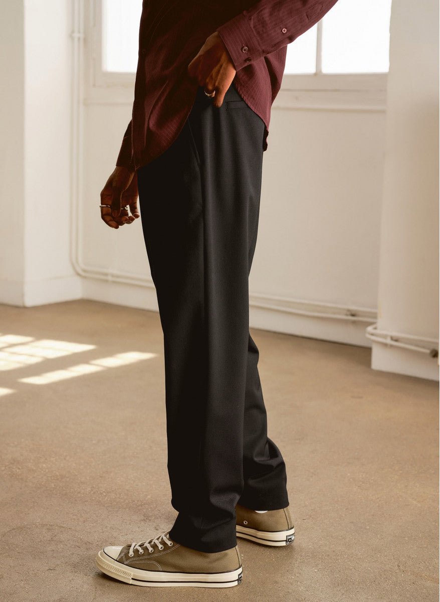 Maison Standards - Pantalon François Loose infroissable - Noir - Pantalons et Shorts - H123P026TIU27
