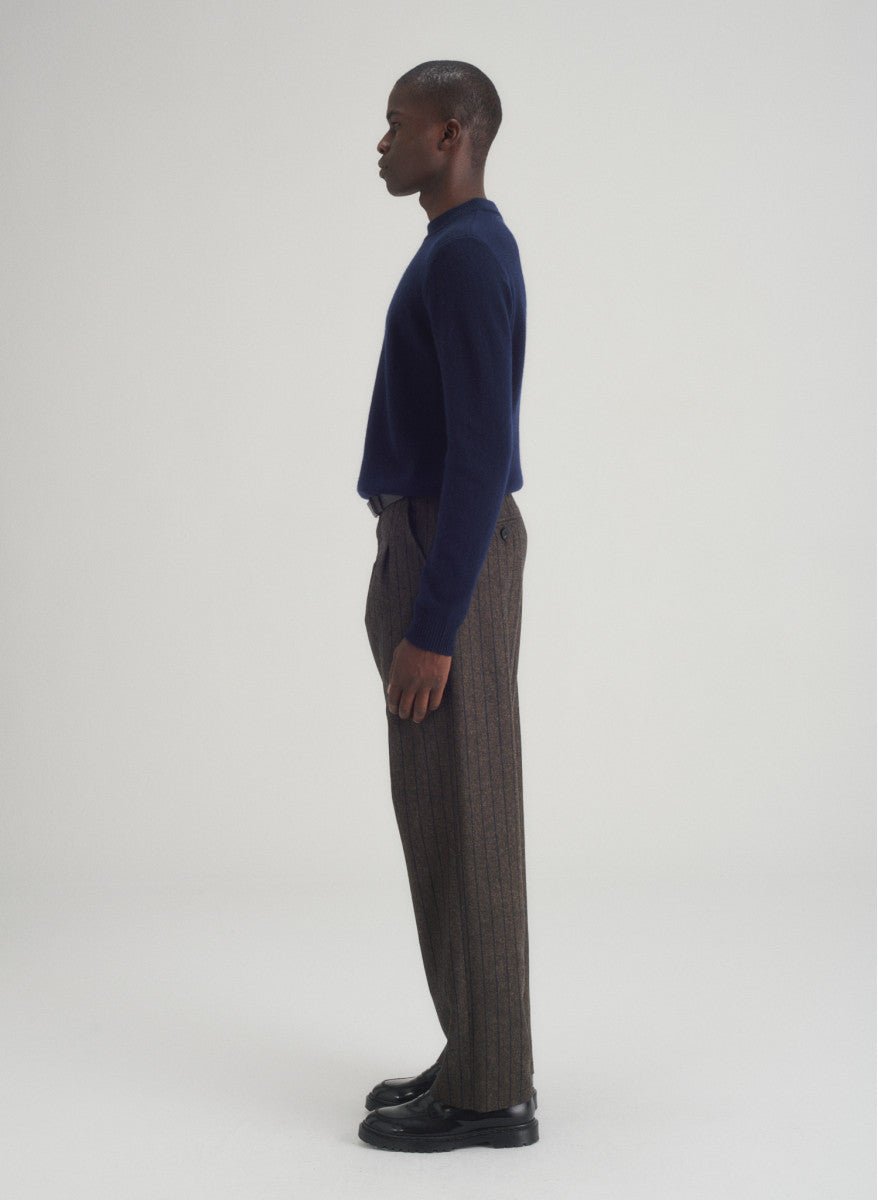 Maison Standards - Pantalon Saul Rayé 2 plis Unisexe - Marron foncé - Pantalons et Shorts - H225P040TIR28