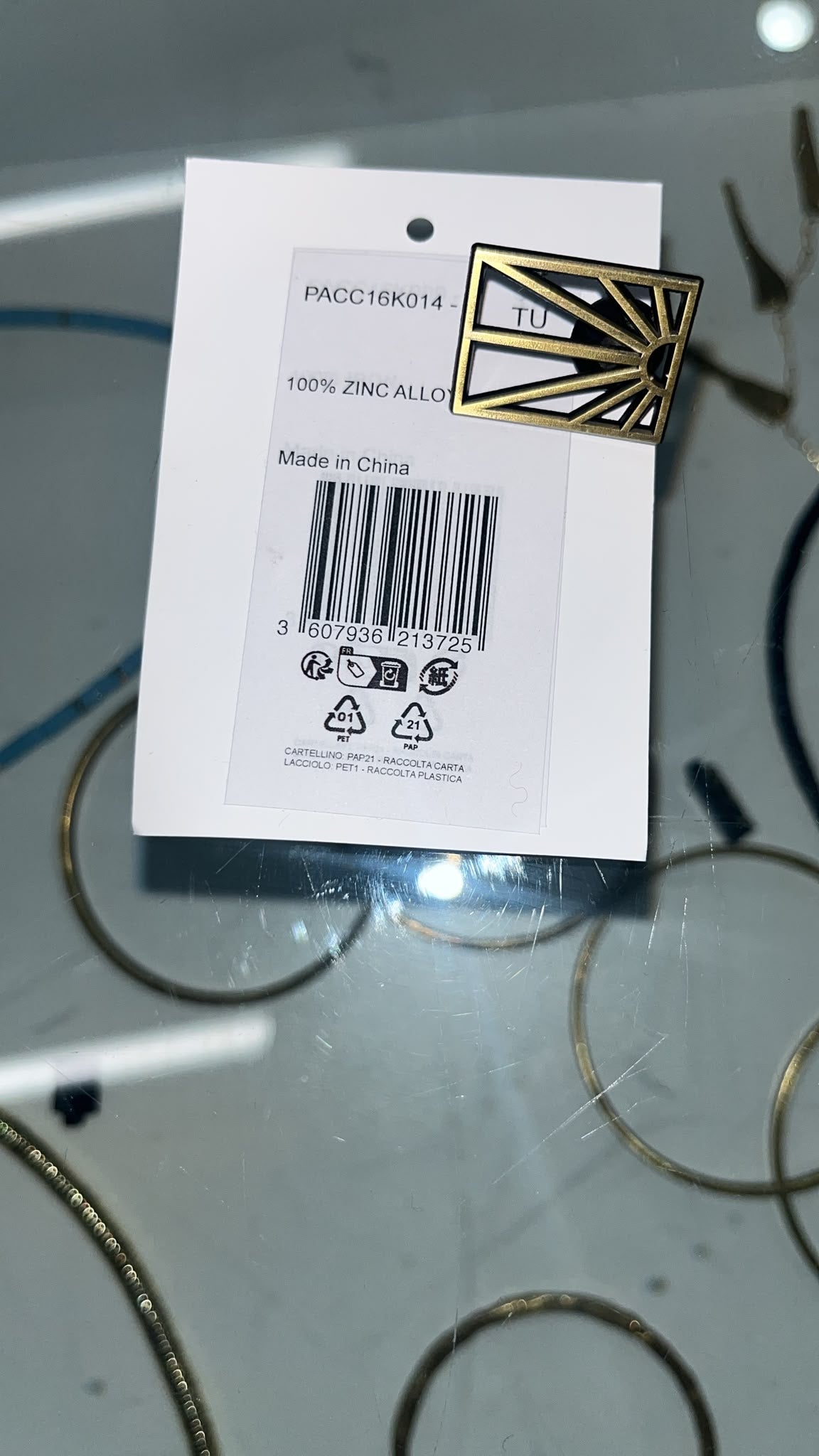 Rassvet Pin's soleil PACC16K014 bronze avec son étiquette