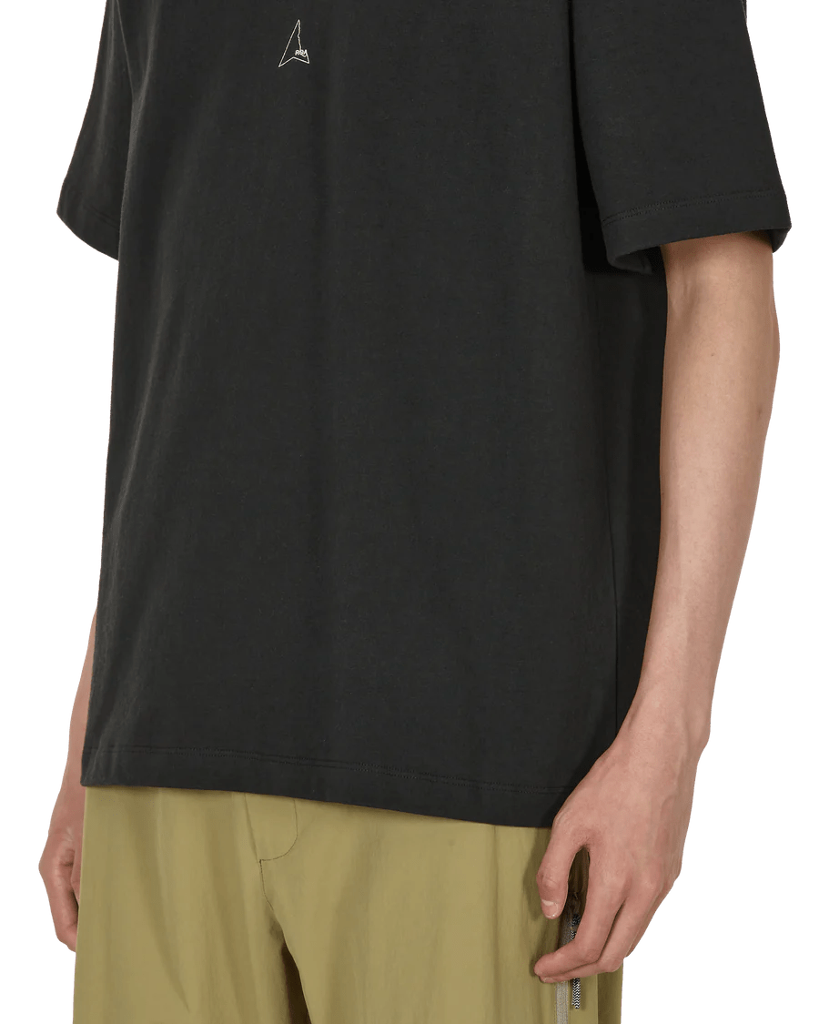 Roa Hiking - Logo Tee - Black-T-shirts-RBMW090JY03