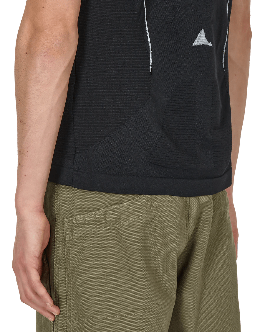 Roa Hiking - Seamless Shortsleeve - Black-T-shirts-RMBW0101FA73