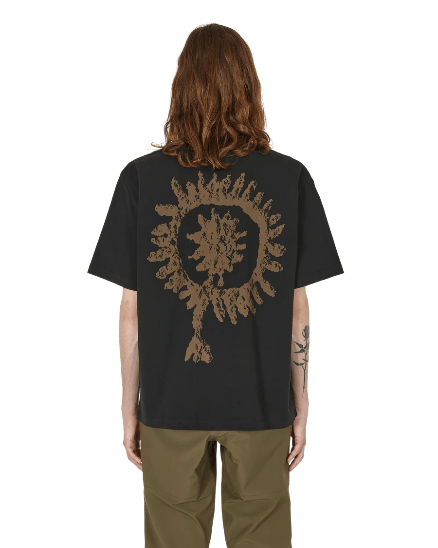 Roa Hiking - Shortsleeve Graphic - Black-T-shirts-BLK0001