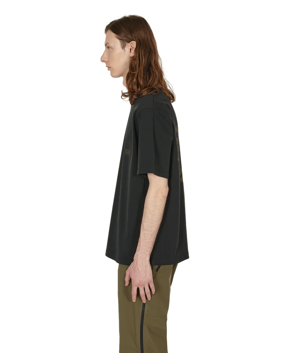 Roa Hiking - Shortsleeve Graphic - Black-T-shirts-BLK0001