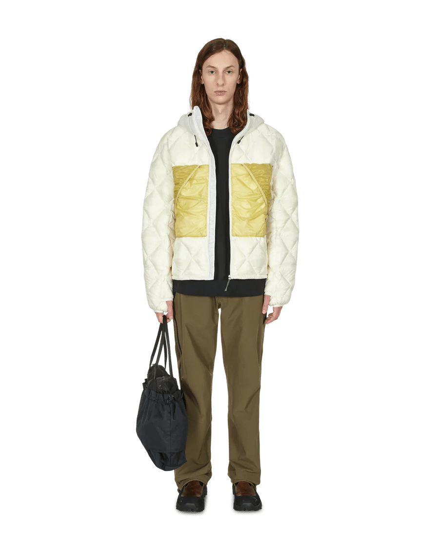 Roa Hiking - Shortsleeve Graphic - Black-T-shirts-BLK0001