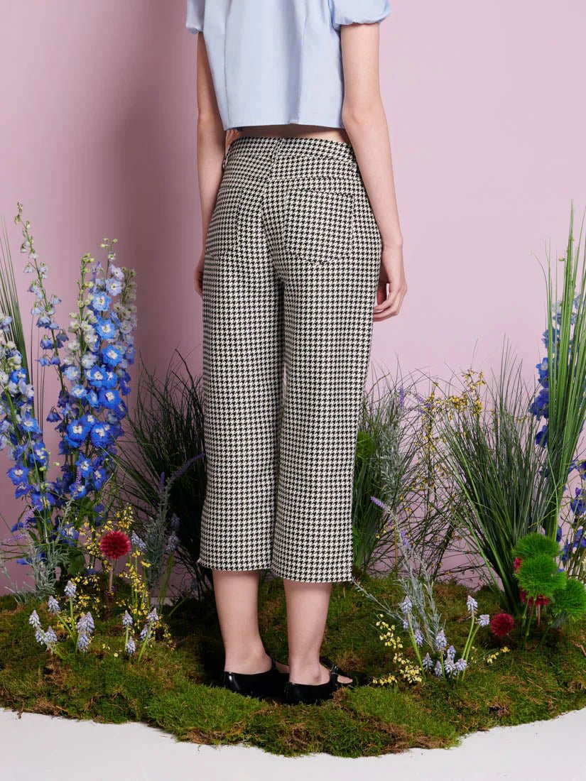 Sister Jane - Petal Houndstooth Capri Trousers - Black & White - Jupes et Pantalons - TR226BNW